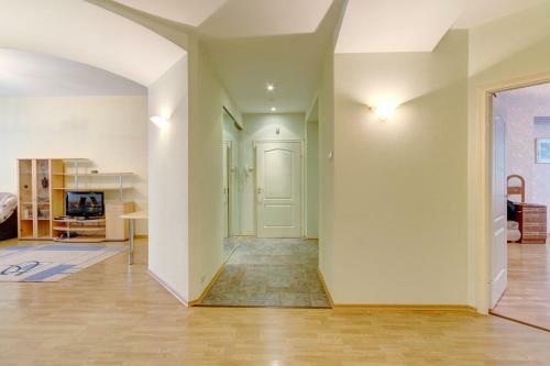 Stn Apartments By The Hermitage