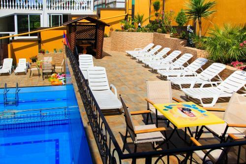 Hostal Victoria Plus Guest House