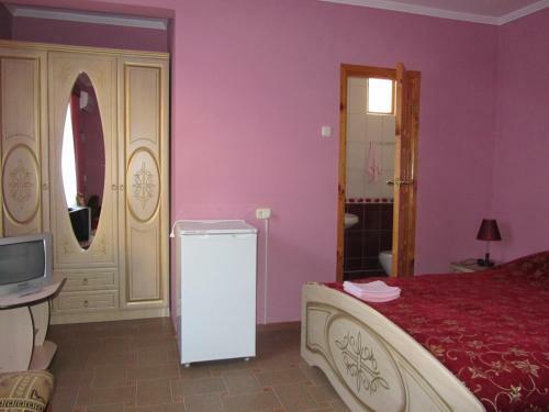 Hostal Lidiya Guest House