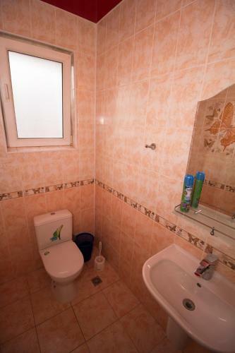 Hostal U Oksani Guest House