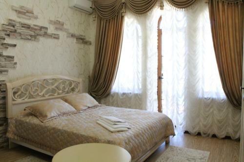 Hostal Dinastiya Guest House