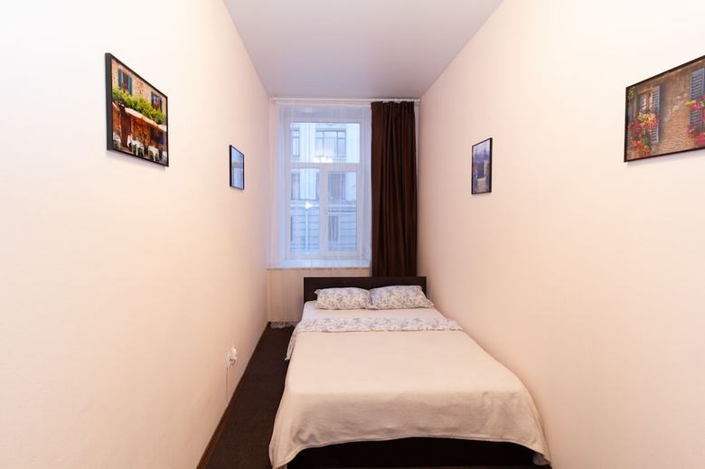 6 Rooms Mini Hotel