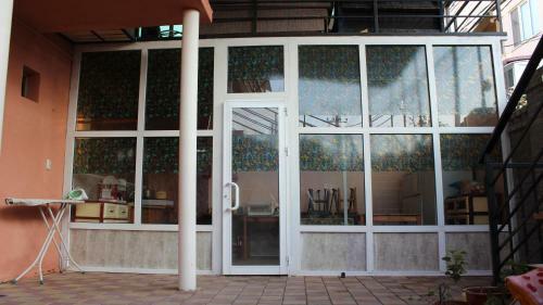 Hostal Anyuta Guest House