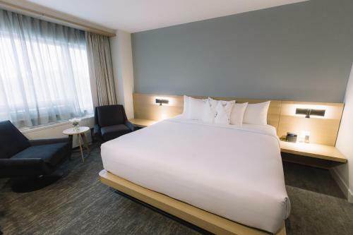 Hotel Inn At The Forks