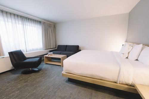 Hotel Inn At The Forks