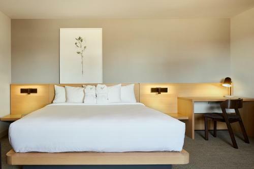 Hotel Inn At The Forks