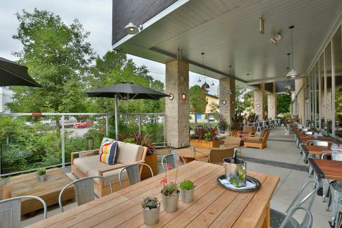 Hotel Inn At The Forks