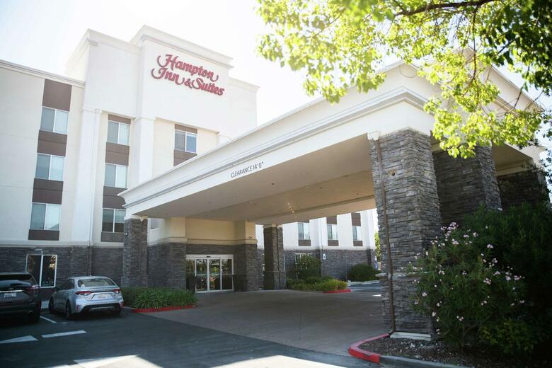 Hotel Hampton Inn And Suites Fresno