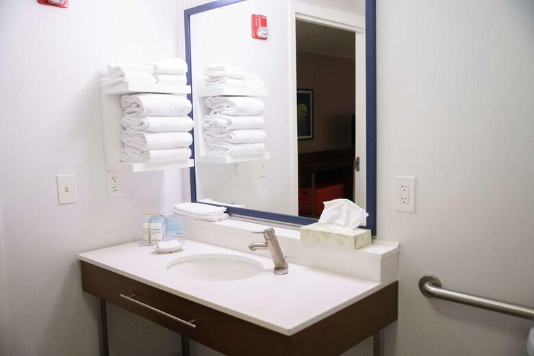 Hotel Hampton Inn And Suites Fresno