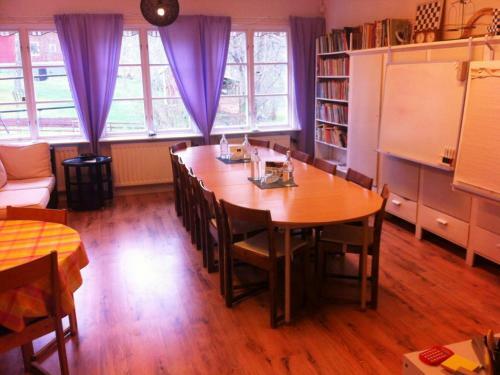 Treh�rna Hotell & Konferens