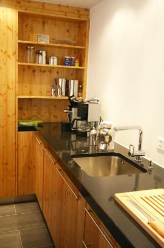 Ari Resort Apartments