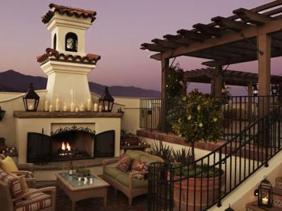 Canary Hotel