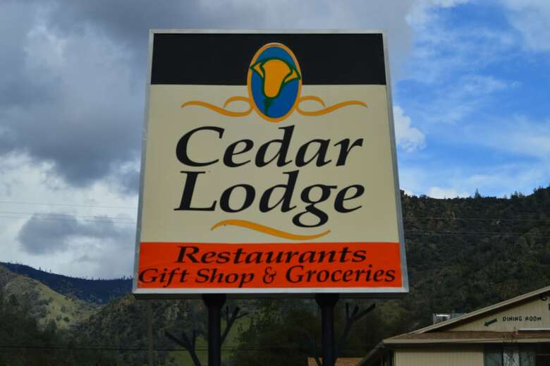 Hotel Cedar Lodge