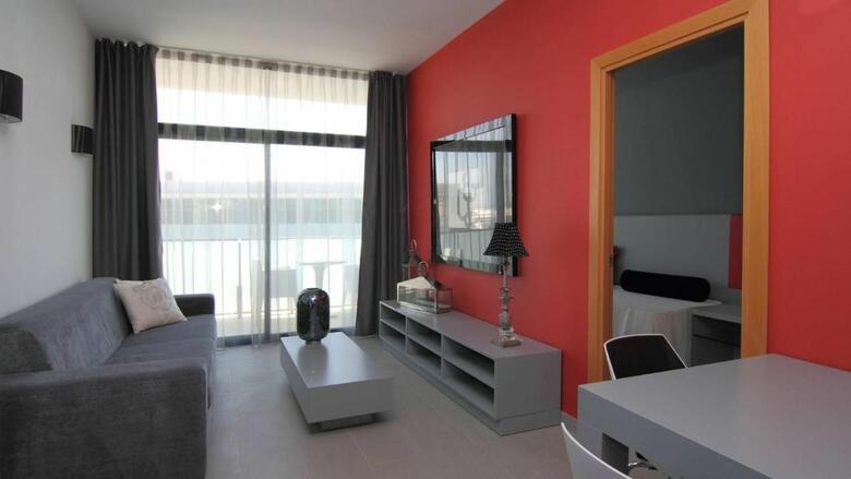 Aparthotel Apolo Suites Rentalmar