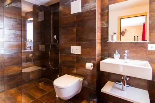 Aparthotel Chalet Les Rah�s By Mrs Miggins
