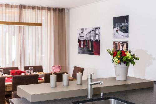 Aparthotel Chalet Les Rah�s By Mrs Miggins
