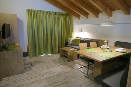 Apartment Madlaina