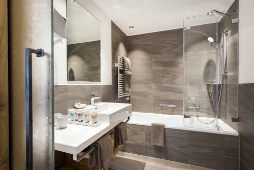 Hotel Chesa Valese