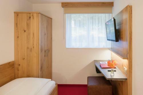 Hostal Annex Antika