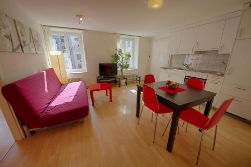 Hitrental Stauffacher Apartments