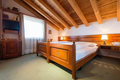 Swiss Chalet-style Hotel Walliser Spycher