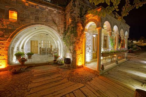 Panoramic Cave Hotel