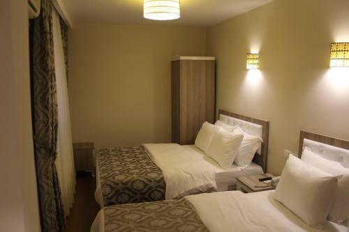 Hostal Ararat Hotel