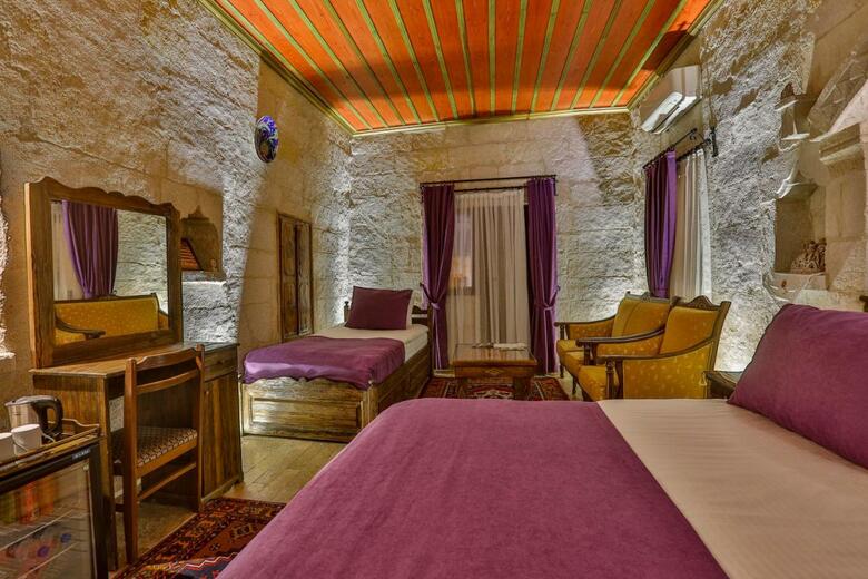 Hidden Cave Hotel