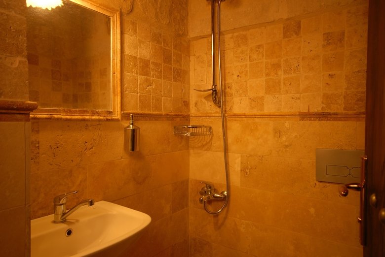 Hostal Travellers Cave Pension