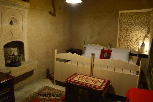 Stay In Peace Cave Hostel