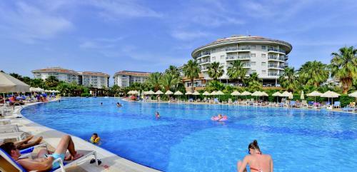 Hotel Sea World Resort & Spa