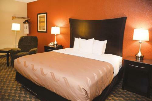 Hotel Quality Inn & Suites Starlite Village Conference