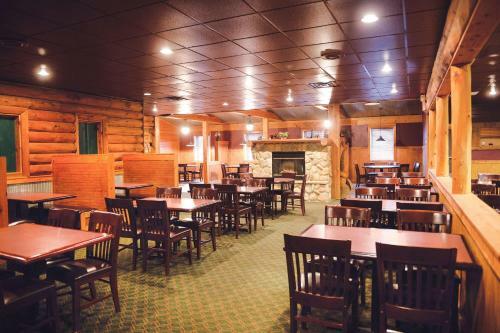 Hotel Quality Inn & Suites Starlite Village Conference