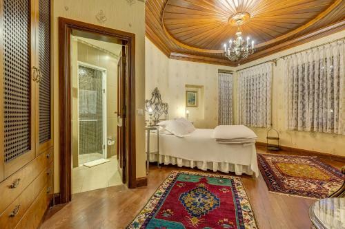 Kaucuk Hotel