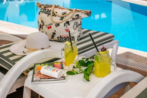 Aurasia Beach Hotel
