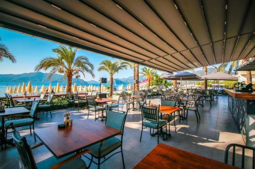 Aurasia Beach Hotel
