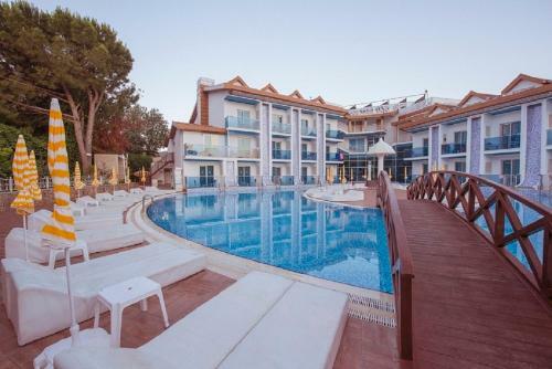 Ocean Blue High Class Hotel & Spa