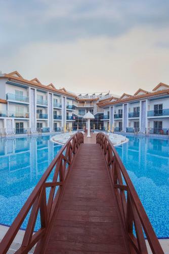 Ocean Blue High Class Hotel & Spa