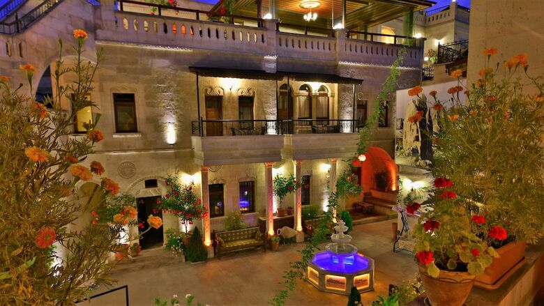 Posada Stone House Cave Hotel