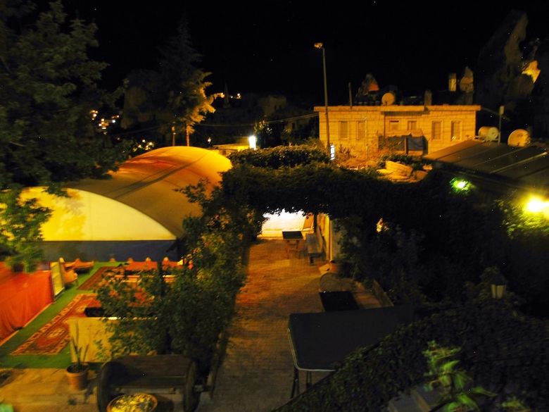 Posada Lalezar Cave Hotel