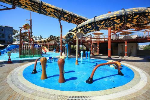 Hotel Cactus Mirage Family Club