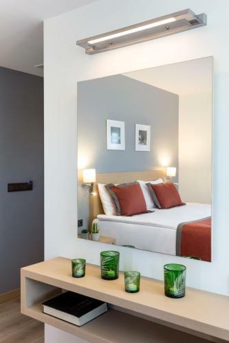Yv Hotel