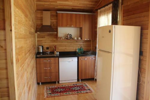 Cirali Almira Bungalow