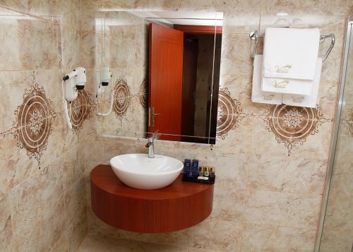Hotel Grand Vuslat