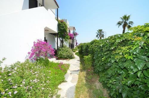 Salinas Beach Hotel