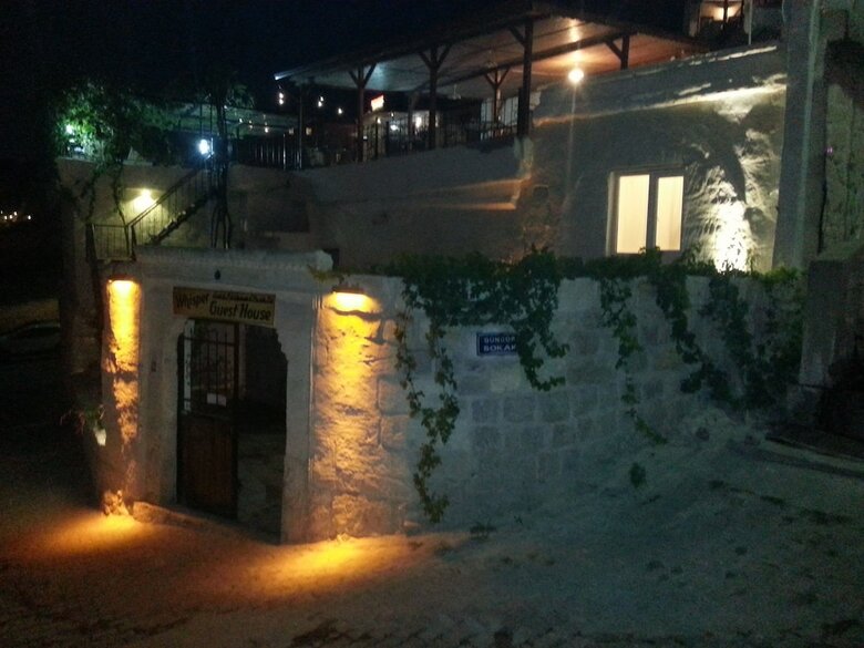 Hotel Whisper Cave House
