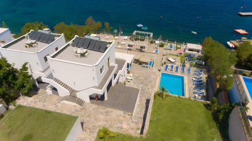 Nomia Hotel