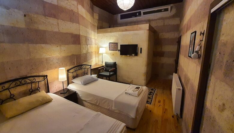 Hostal Karadut Cave Hotel