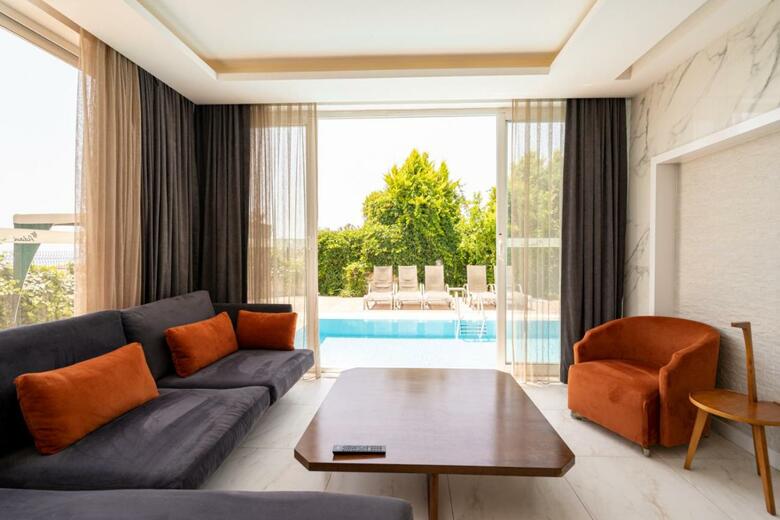 Ada Villas