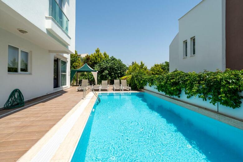 Ada Villas
